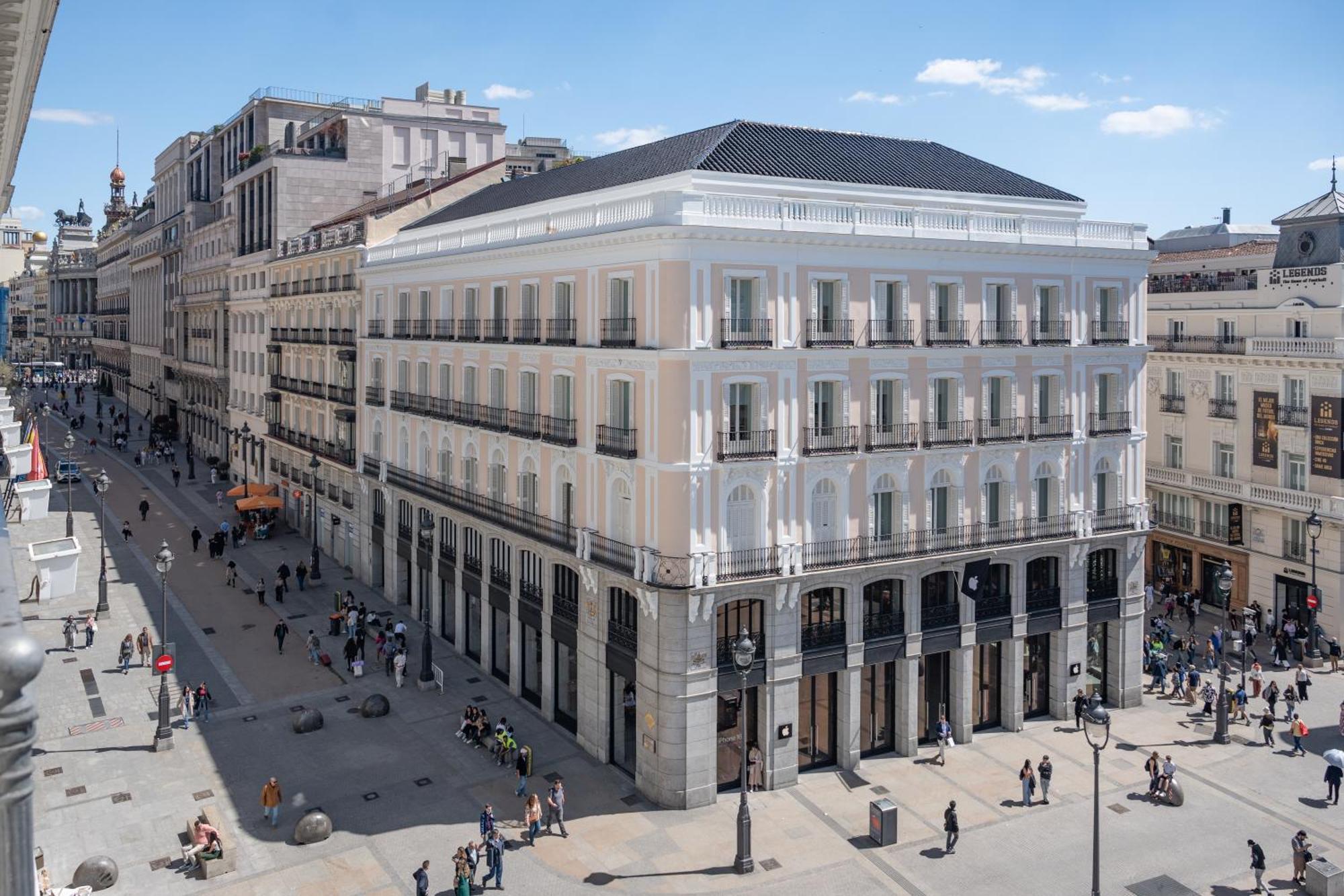 Luthia Puerta Del Sol — Photos 2